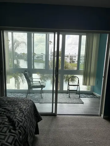 304 Wellington E West Palm Beach FL 33417