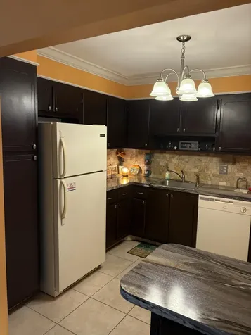 304 Wellington E West Palm Beach FL 33417