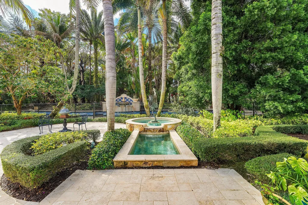 11730 Valeros Court Palm Beach Gardens FL 33418