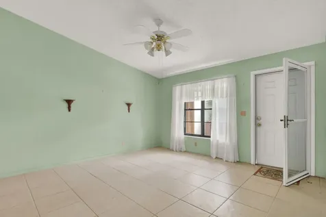 8091 SE Villa Circle Hobe Sound FL 33455