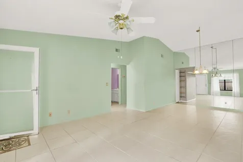 8091 SE Villa Circle Hobe Sound FL 33455