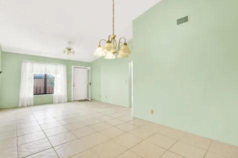 8091 SE Villa Circle Hobe Sound FL 33455