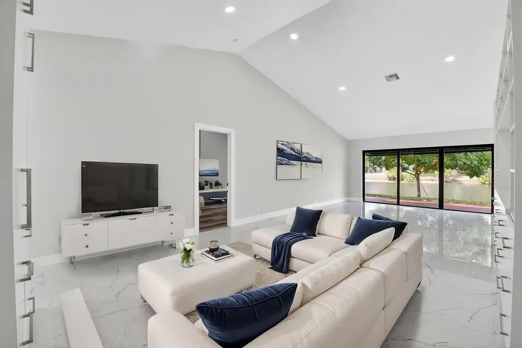 6545 Las Flores Drive Boca Raton FL 33433