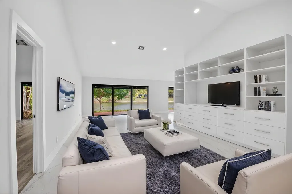 6545 Las Flores Drive Boca Raton FL 33433