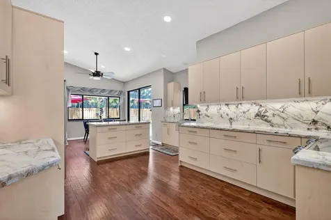 10265 SW 12th Street Pembroke Pines FL 33025