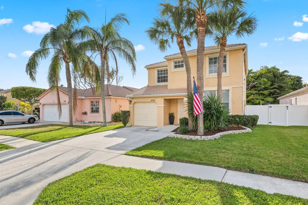 6939 Dawntree Court Lake Worth FL 33467