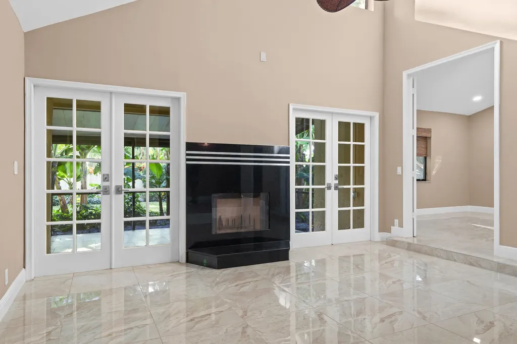 22545 Meridiana Drive Boca Raton FL 33433