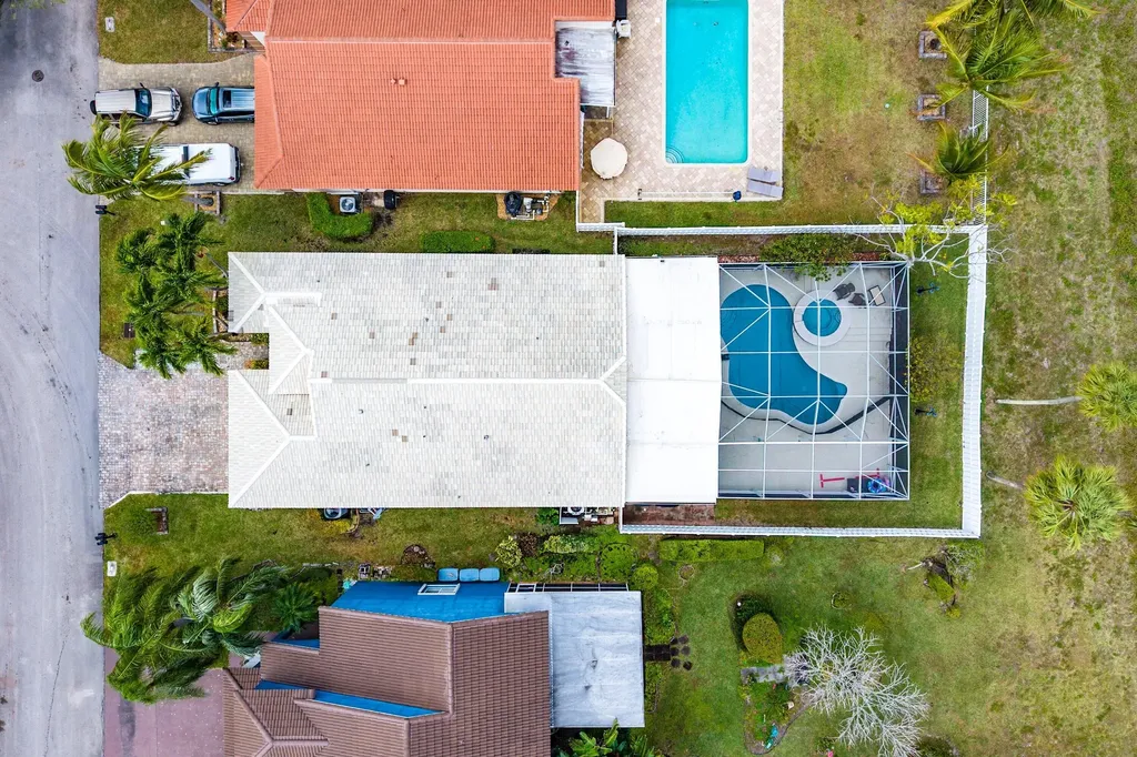 4797 NW 7th Place Deerfield Beach FL 33442