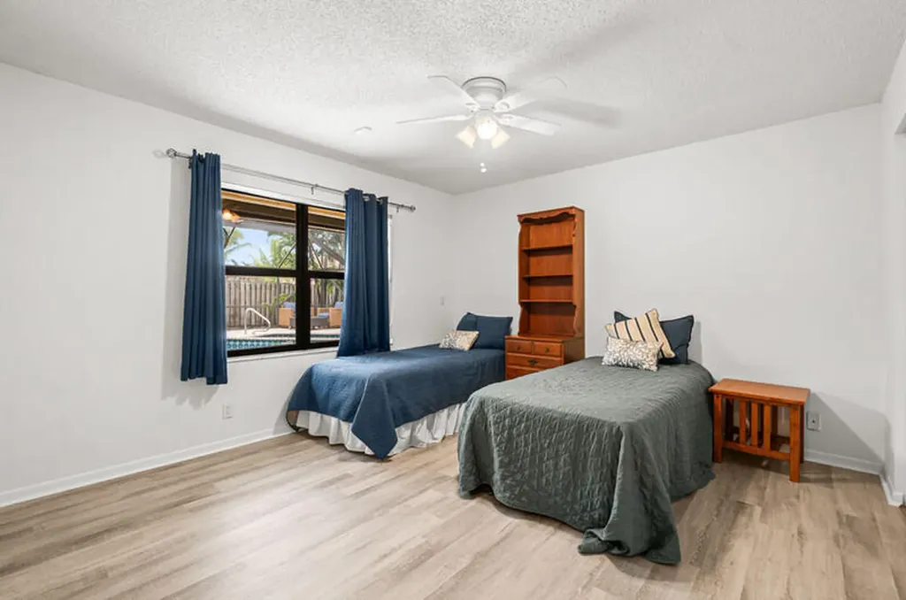 6016 Sunberry Circle Boynton Beach FL 33437