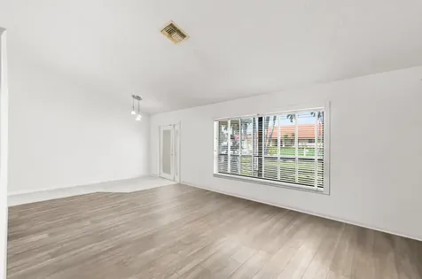6016 Sunberry Circle Boynton Beach FL 33437