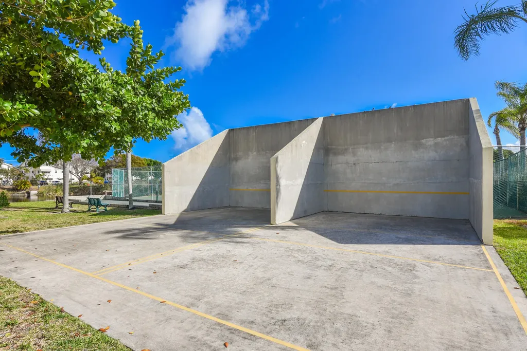 1127 E Seminole Avenue Jupiter FL 33477