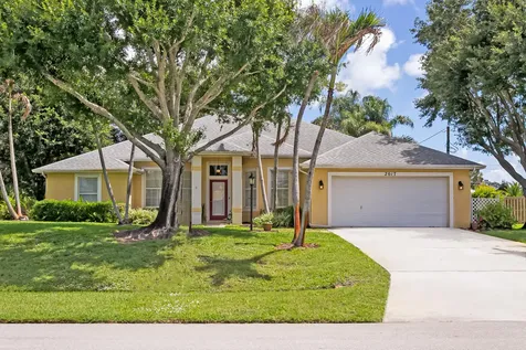 2017 SE Allamanda Drive Port St Lucie FL 34952