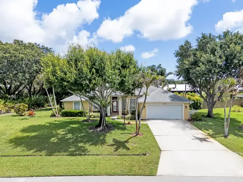 2017 SE Allamanda Drive Port St Lucie FL 34952