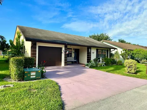 6273 Tall Cypress Circle Greenacres FL 33463