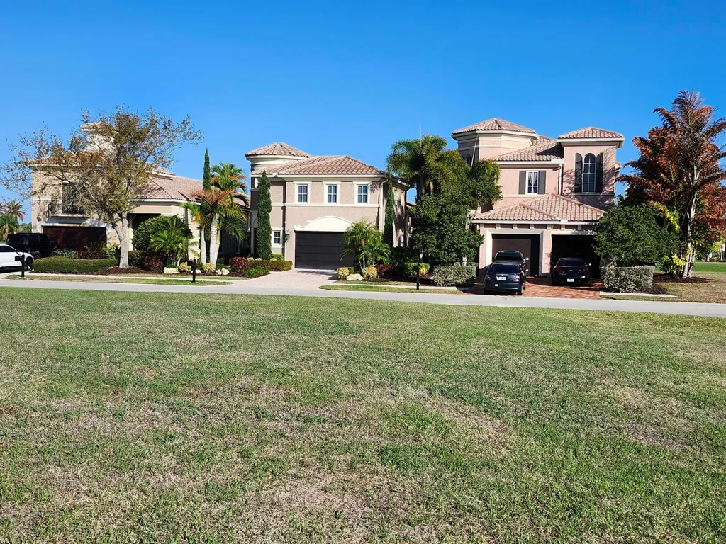 104 SE San Alicante Port St Lucie FL 34984