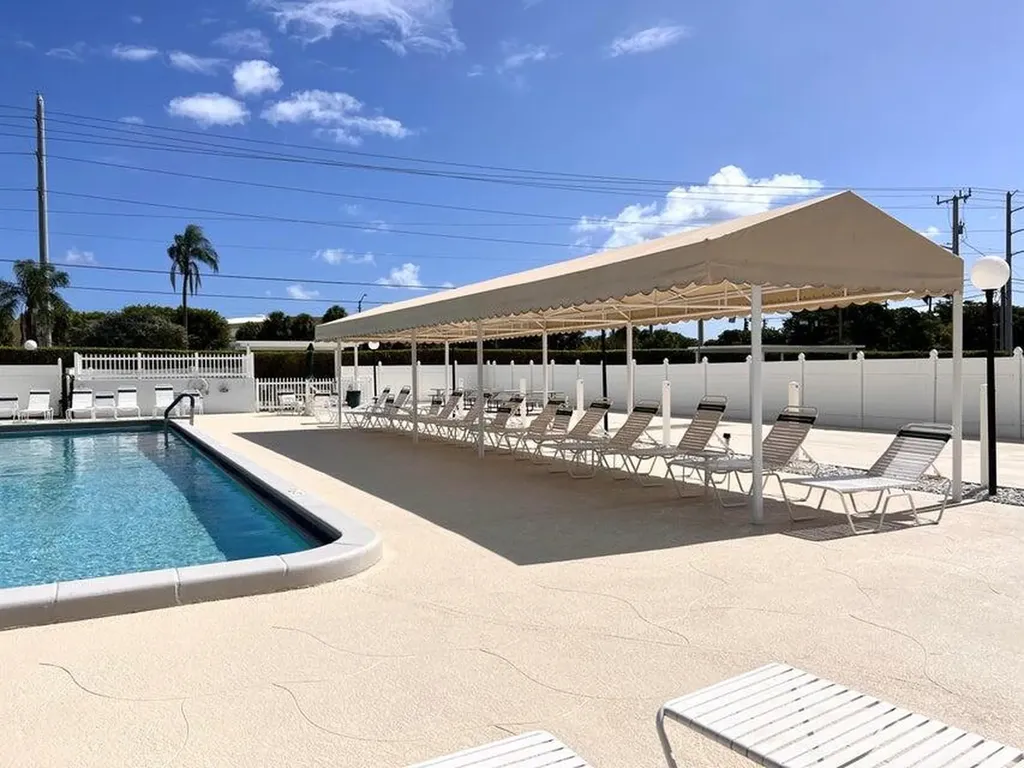 1740 NW 19th Terrace Delray Beach FL 33445