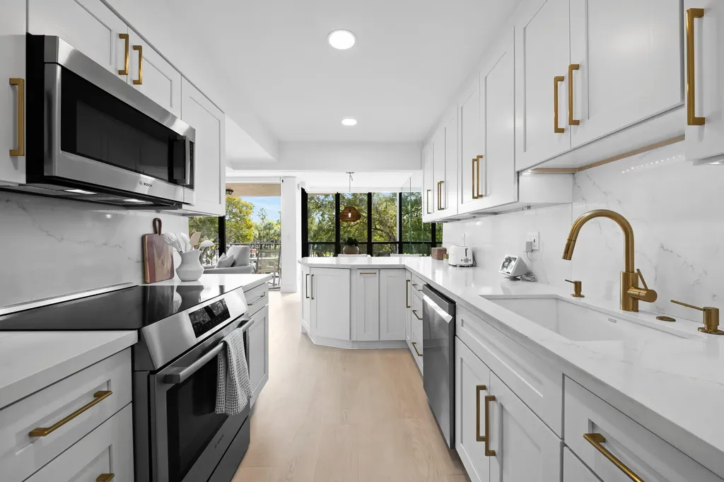 799 Jeffery Street Boca Raton FL 33487