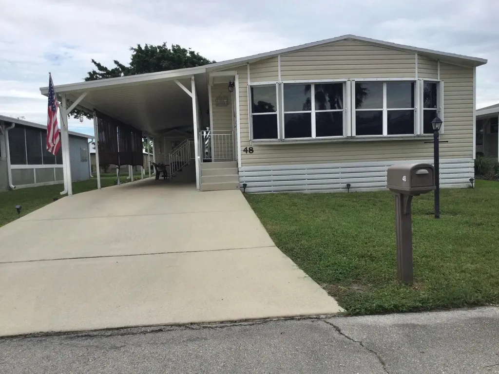 48 Del Prado Street Port St Lucie FL 34952