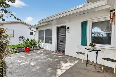121 NW 28th Court Pompano Beach FL 33064