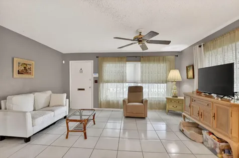 121 NW 28th Court Pompano Beach FL 33064