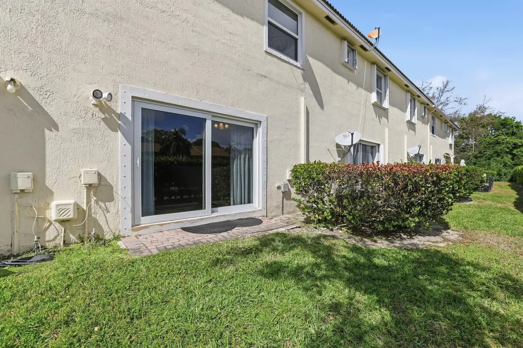 13408 Georgian Court Wellington FL 33414