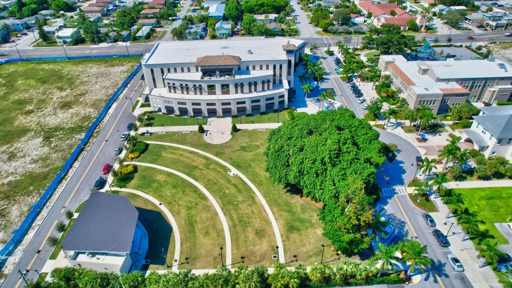 205 NE 3rd Street Boynton Beach FL 33435