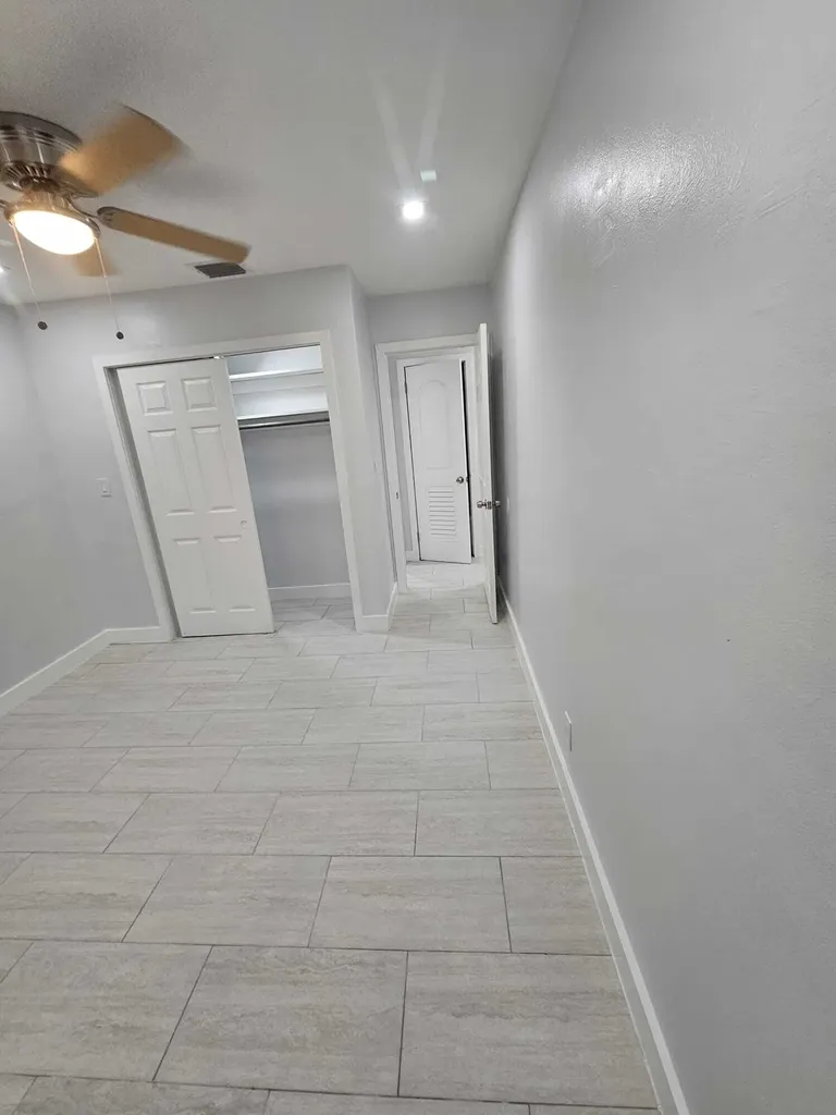2030 SW 41st Avenue Fort Lauderdale FL 33317