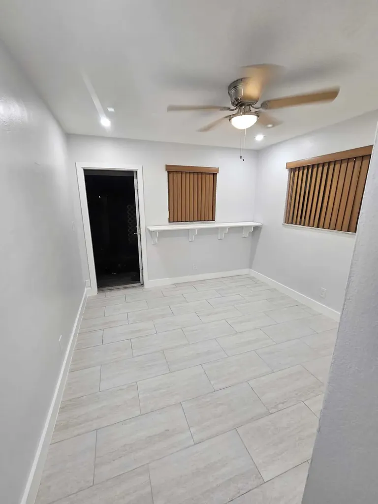 2030 SW 41st Avenue Fort Lauderdale FL 33317
