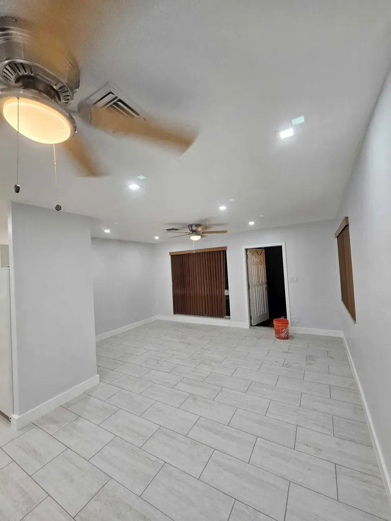 2030 SW 41st Avenue Fort Lauderdale FL 33317