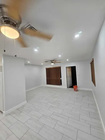 2030 SW 41st Avenue Fort Lauderdale FL 33317