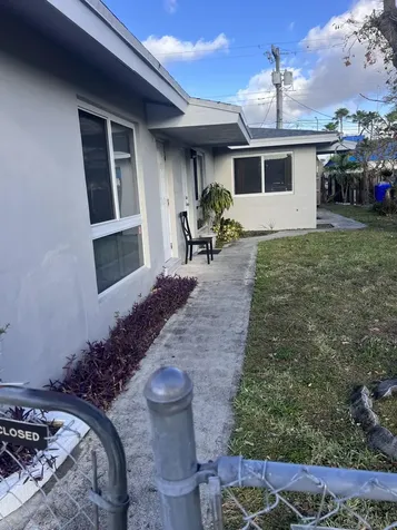 2030 SW 41st Avenue Fort Lauderdale FL 33317