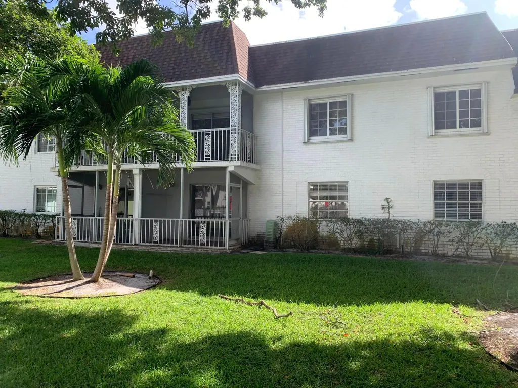 708 SE 2nd Avenue Deerfield Beach FL 33441