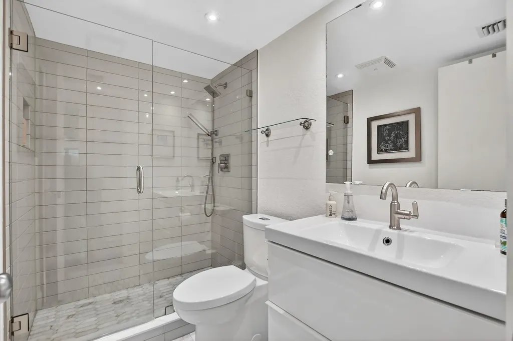 5851 Camino Del Sol Boca Raton FL 33433
