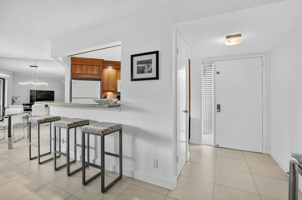 5851 Camino Del Sol Boca Raton FL 33433