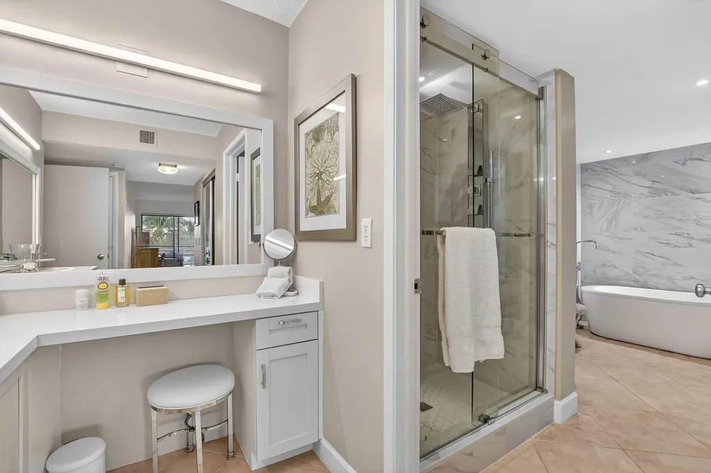 5851 Camino Del Sol Boca Raton FL 33433