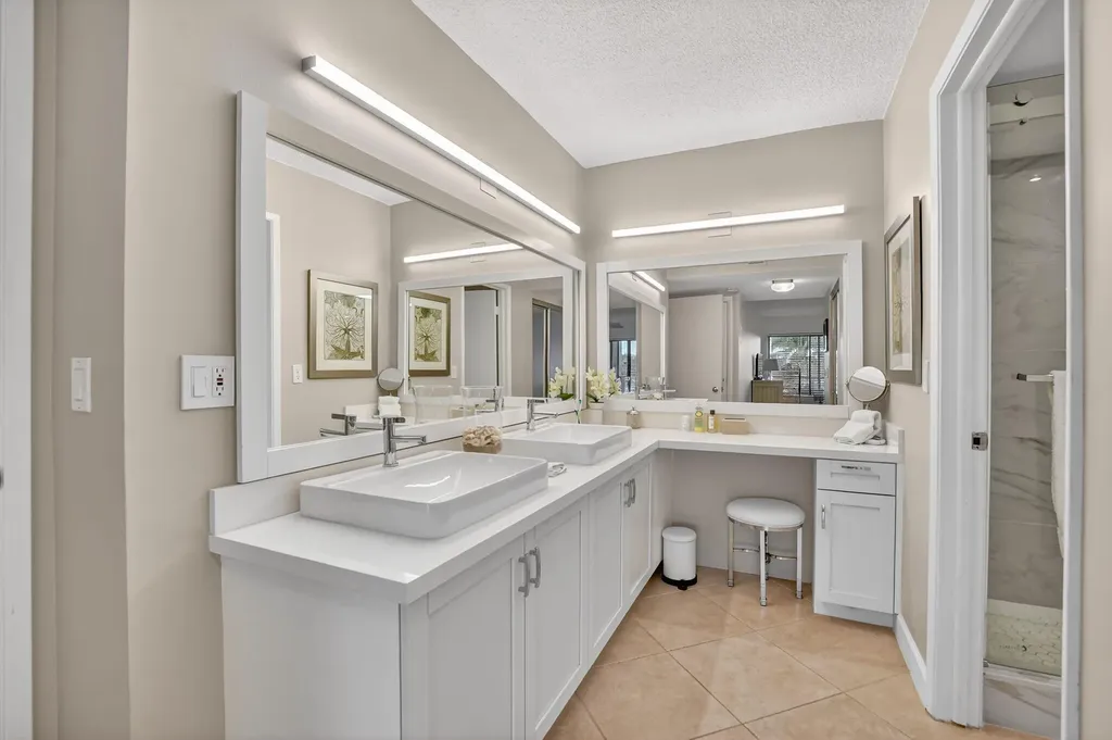 5851 Camino Del Sol Boca Raton FL 33433