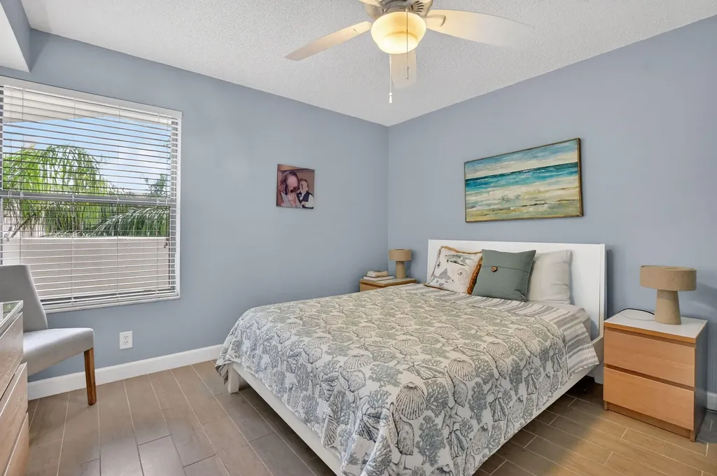 5851 Camino Del Sol Boca Raton FL 33433