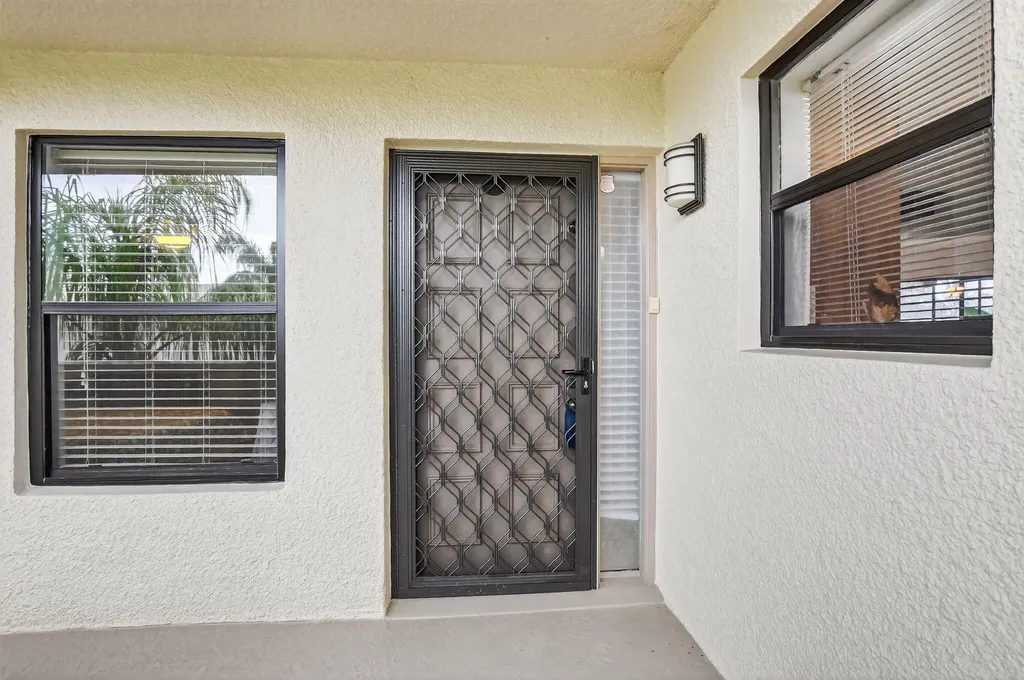 5851 Camino Del Sol Boca Raton FL 33433