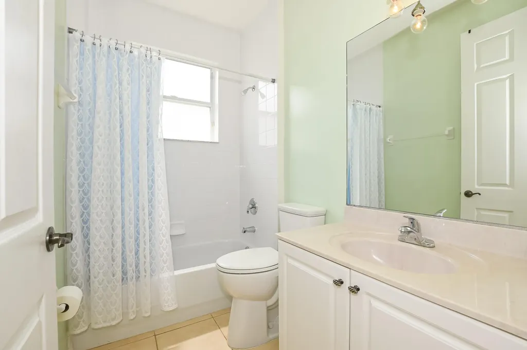 350 SW Lake Forest Way Port St Lucie FL 34986