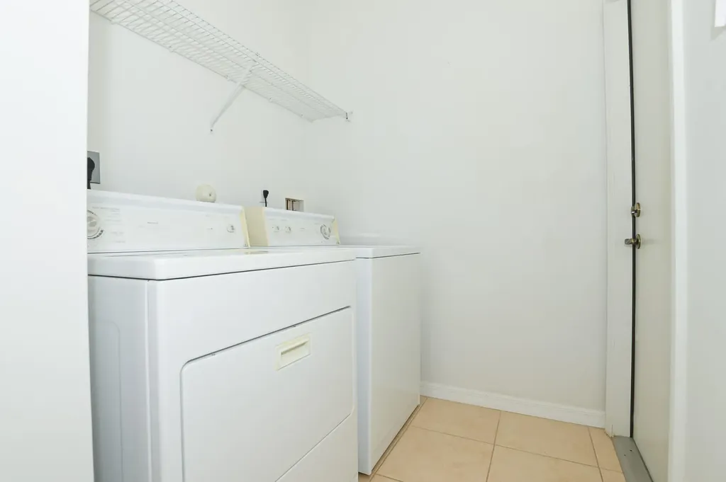 350 SW Lake Forest Way Port St Lucie FL 34986