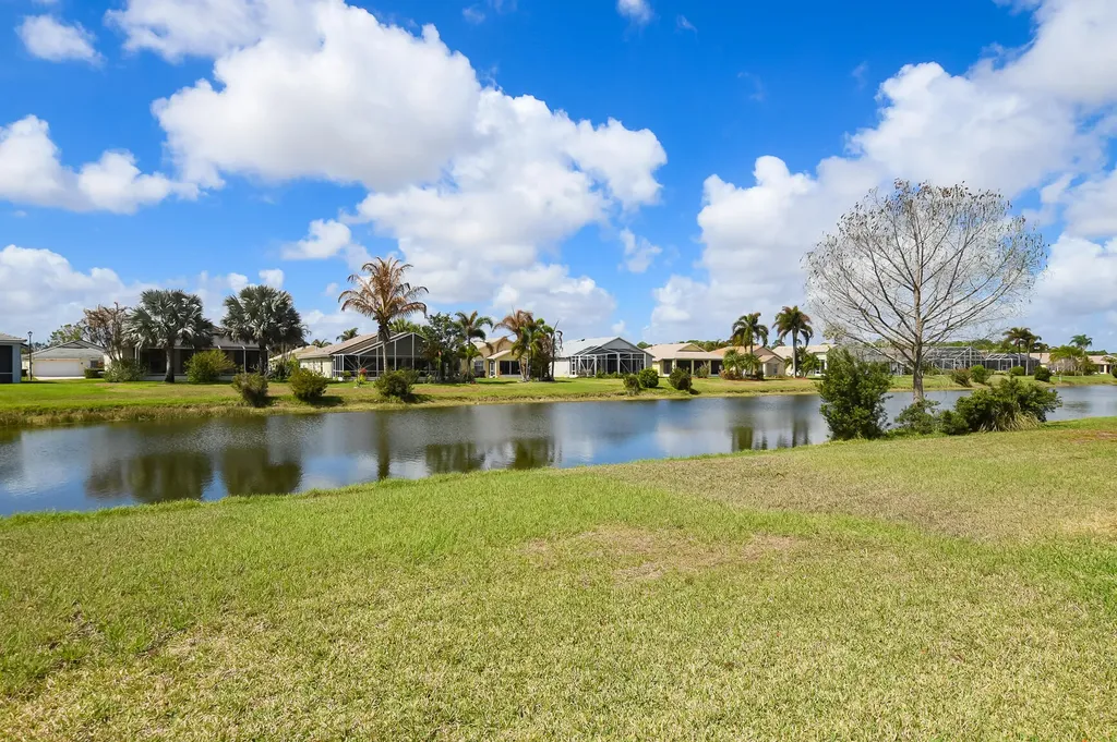 350 SW Lake Forest Way Port St Lucie FL 34986
