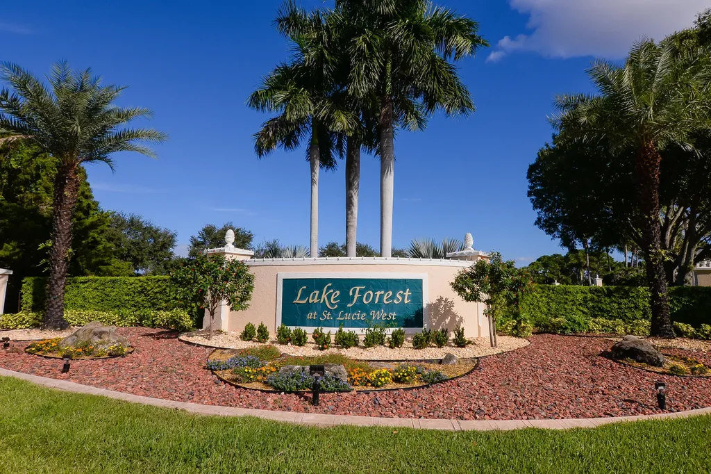 350 SW Lake Forest Way Port St Lucie FL 34986