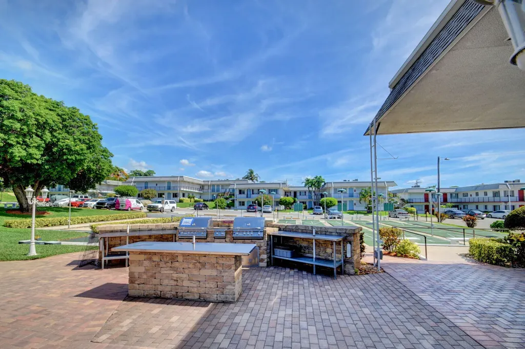 2920 Cynthia Lane Lake Worth Beach FL 33461