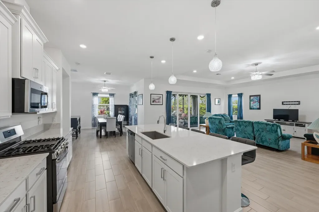 19404 Broad Shore Walk Loxahatchee FL 33470