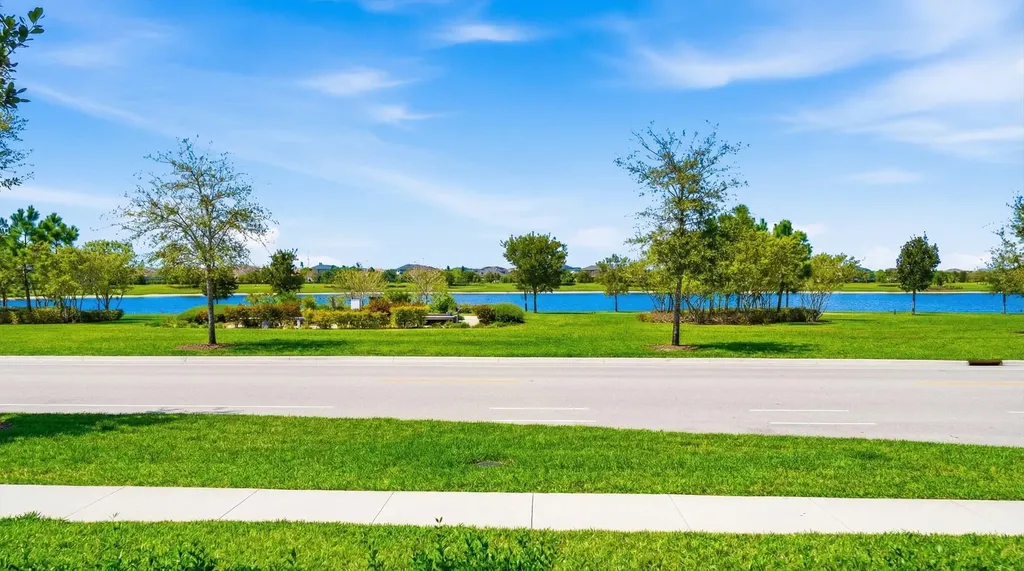 19404 Broad Shore Walk Loxahatchee FL 33470