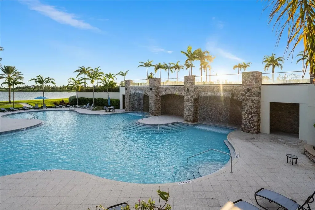 19404 Broad Shore Walk Loxahatchee FL 33470