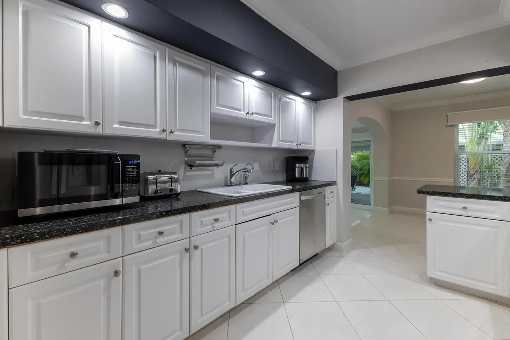 498 NE 47th Street Boca Raton FL 33431