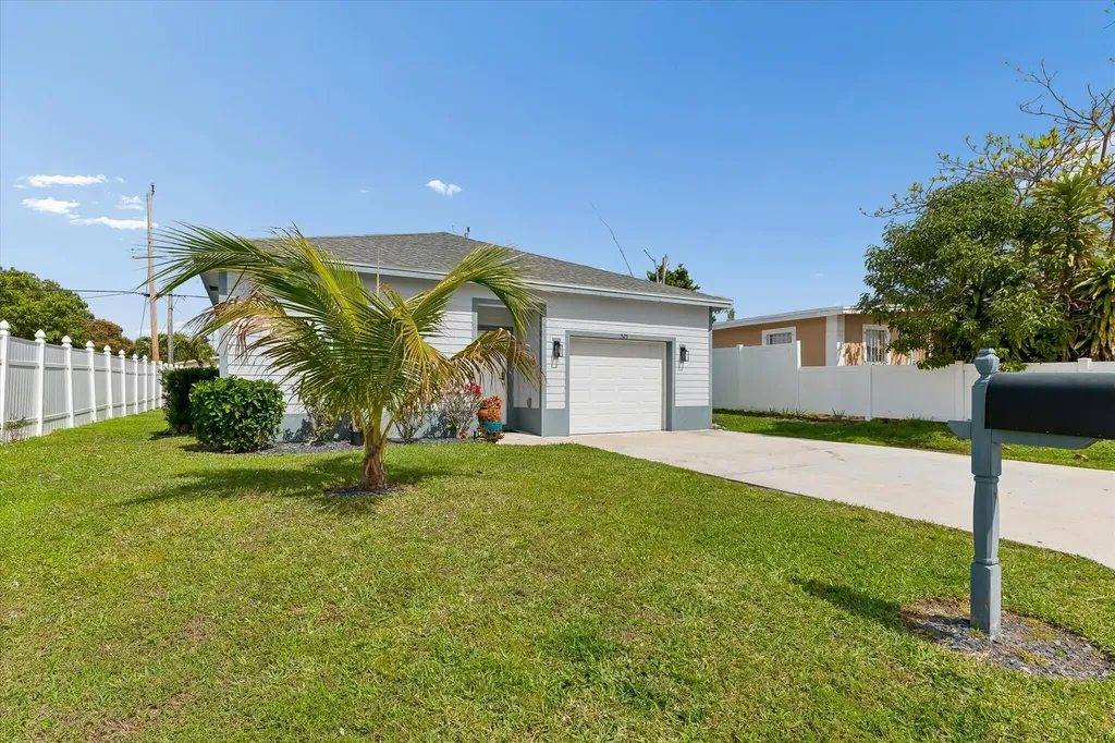 525 NW 12th Avenue Boynton Beach FL 33435