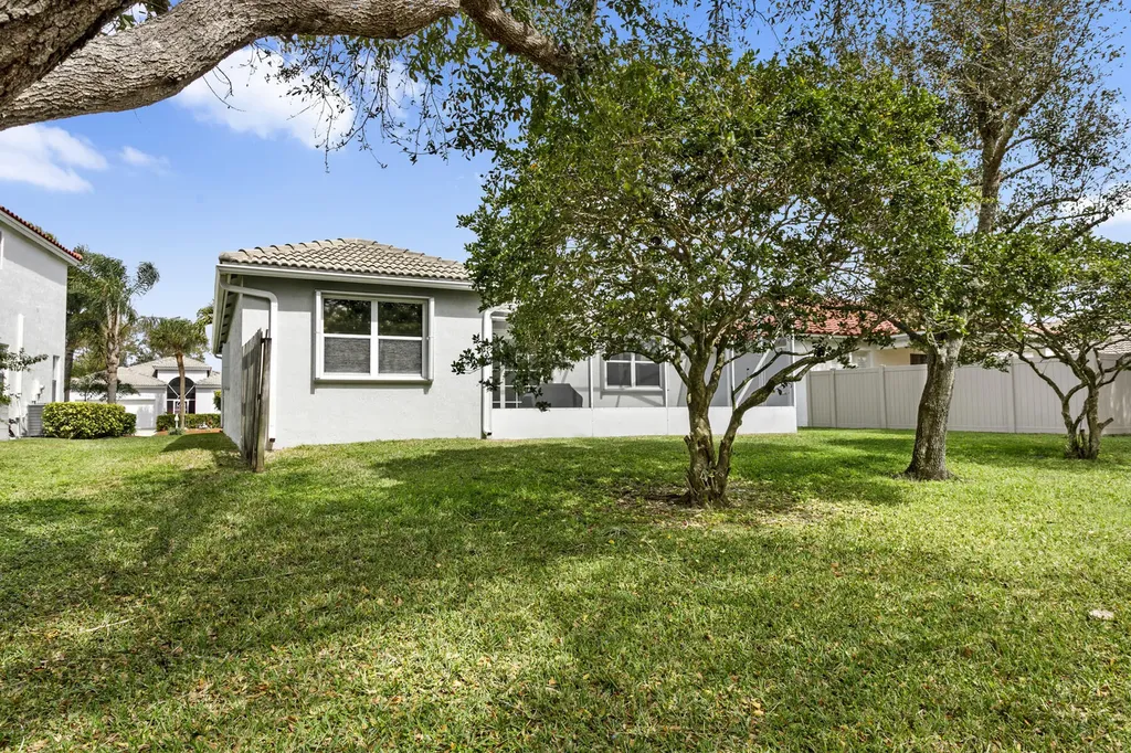 10748 Hidden Bend Way Wellington FL 33414