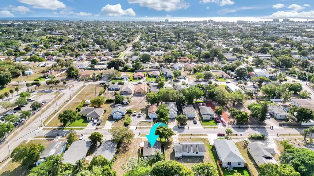 240 NW 9th Avenue Delray Beach FL 33444